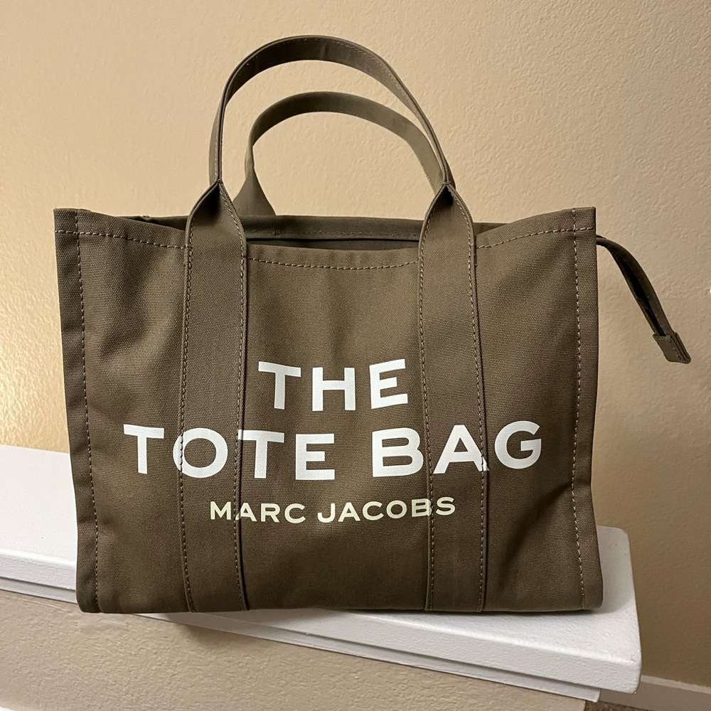 Marc Jacobs The Tote Bag